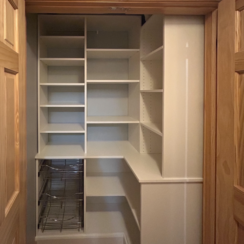L-Shaped Pantry with Baskets